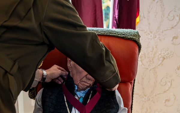 WWII Combat Medic Charles Shay Receives the Order of Military Medical Merit