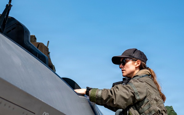 F-35A Demonstration Team performs at Dubai