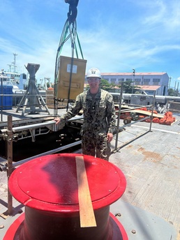 Diving into Dual Roles: The Unique Mission of the Navy’s Engineer-Diver