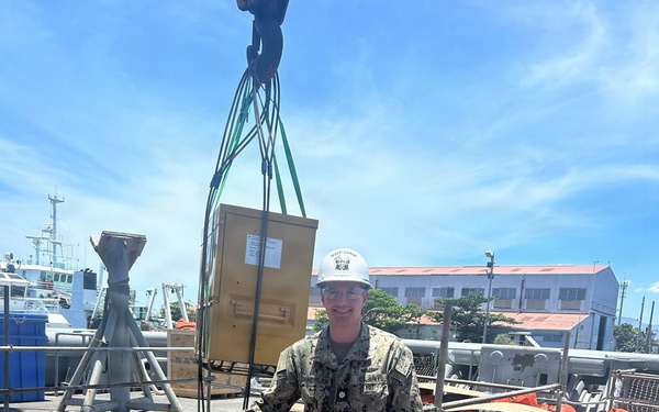 Diving into Dual Roles: The Unique Mission of the Navy’s Engineer-Diver