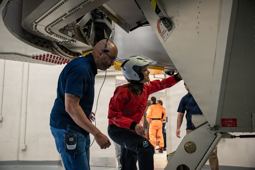 711 HPW centrifuge simulates spaceflight for astronauts