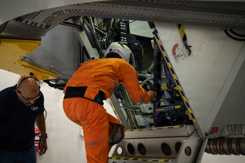 711 HPW centrifuge simulates spaceflight for astronauts