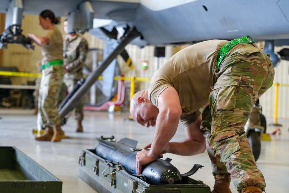 The Steadfast Line hosts quarterly load competition