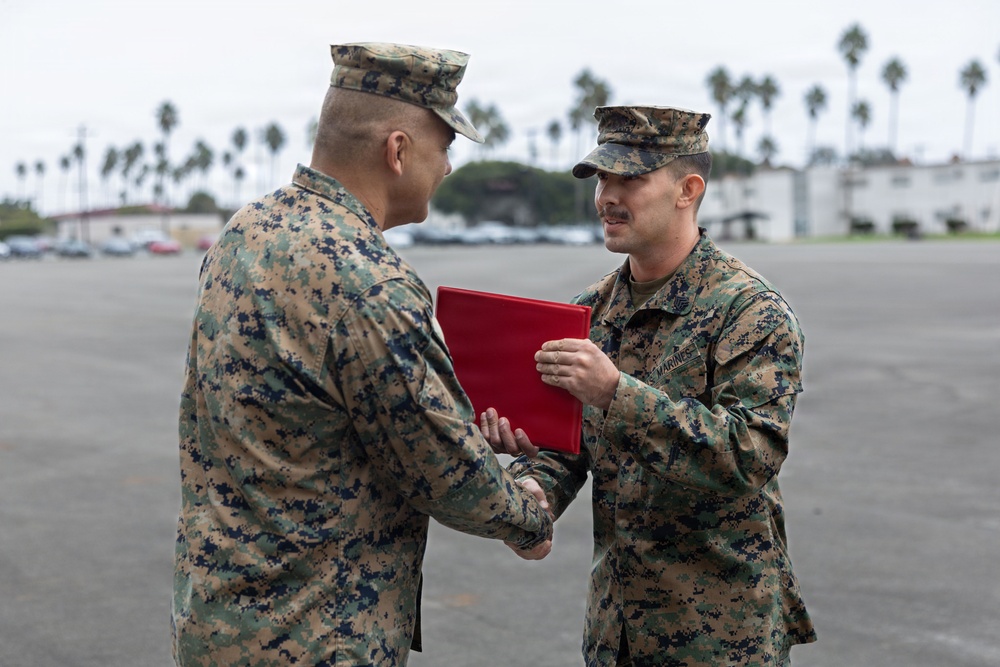 13th MEU holds promotion and award ceremony