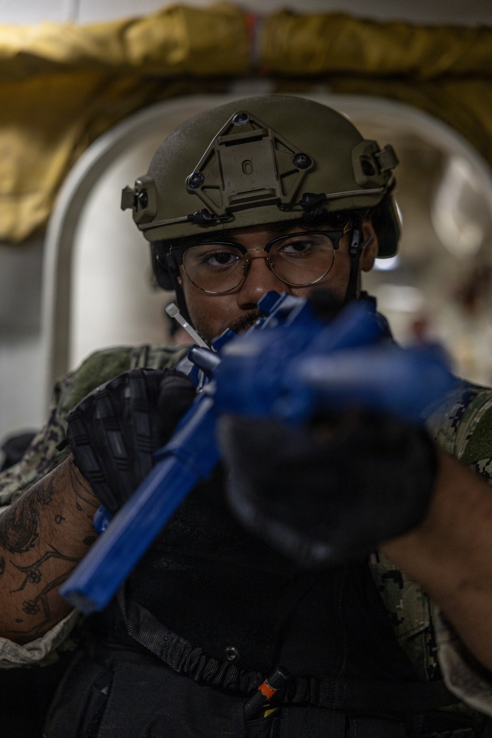 USS Mahan Conducts VBSS Training