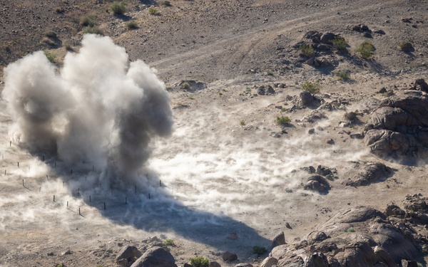 U.S. Marines with 3rd Bn., 7th Marines and 1st CEB conduct company attacks during Range 400