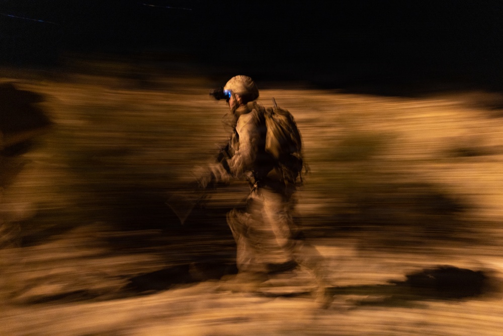 U.S. Marines with 3rd Bn., 7th Marines and 1st CEB conduct company attacks during Range 400