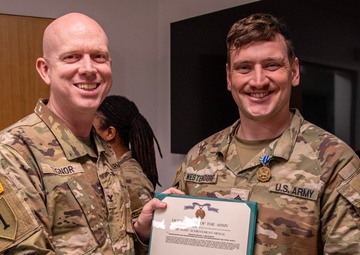 Combat camera Soldiers recognized for their service in Italy