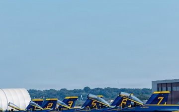 Blue Angels Land at NAS JRB Fort Worth