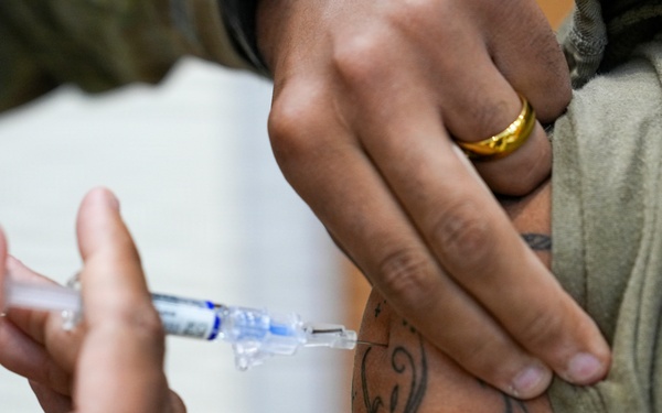 Air Commandos receive annual influenza vaccines
