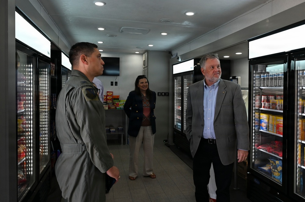 Former AFSOC commander visits Cannon AFB