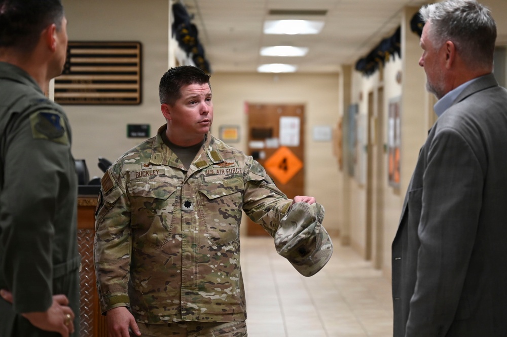 Former AFSOC commander visits Cannon AFB