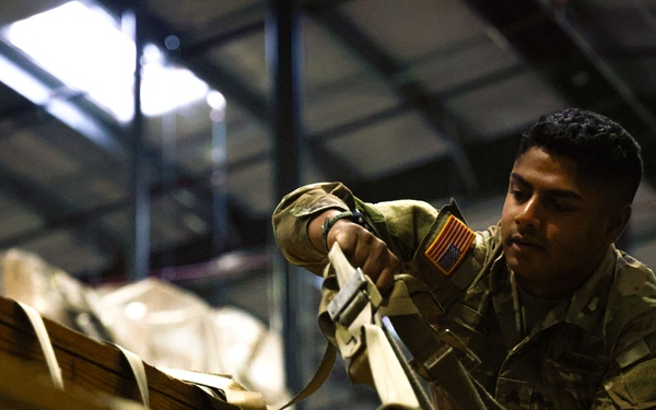 I Corps Soldiers Conduct Pallet Building Training with EAGLE Team