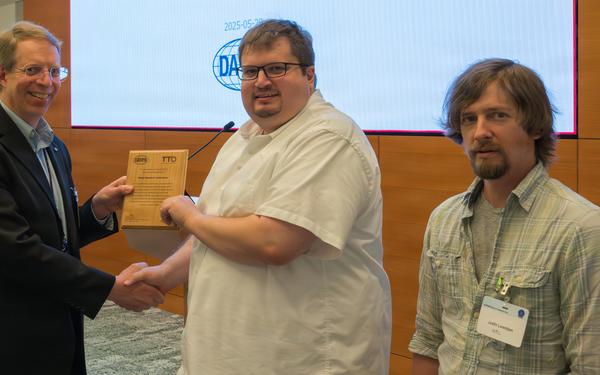 Naval Research Laboratory Scientists Recognized by DARPA for Record-Breaking Optical Power Beaming Demonstration
