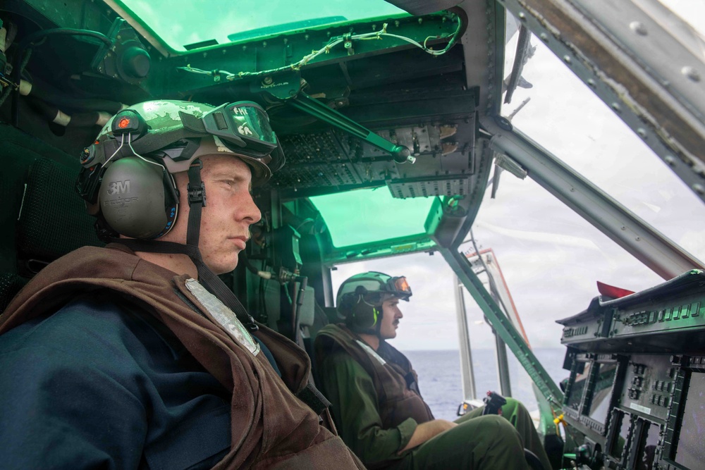 Flight Operations aboard USS Fort Lauderdale