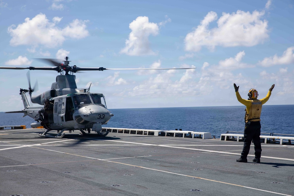 Flight Operations aboard USS Fort Lauderdale