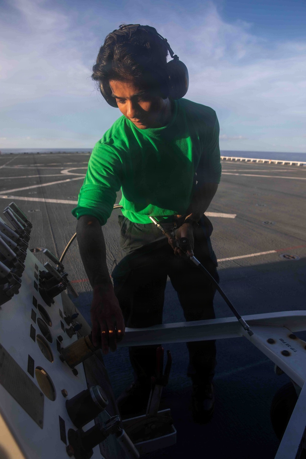Maintenance aboard USS Fort Lauderdale