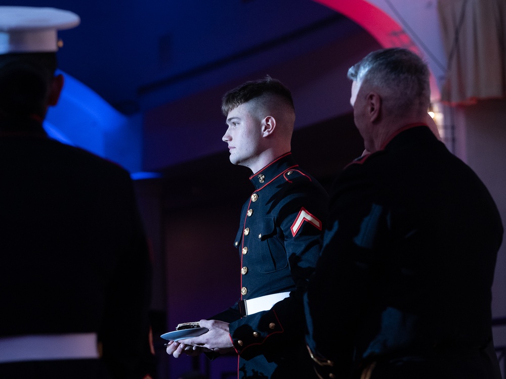 Marine Barracks Washington 8th &amp; I 250th Birthday Ball