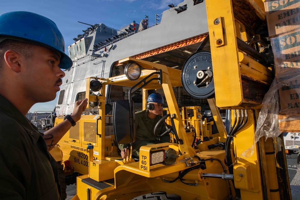 NAVSOUTH Visits USS Fort Lauderdale