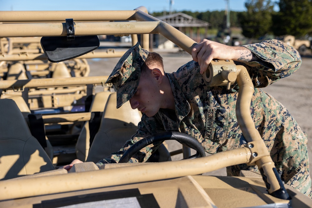 II MEF Marines receive transport cargo from WTI 1-26