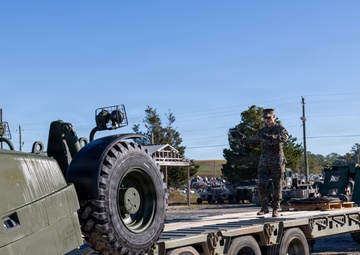 II MEF Marines receive transport cargo from WTI 1-26