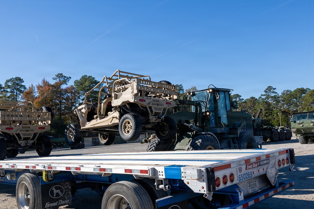 II MEF Marines receive transport cargo from WTI 1-26