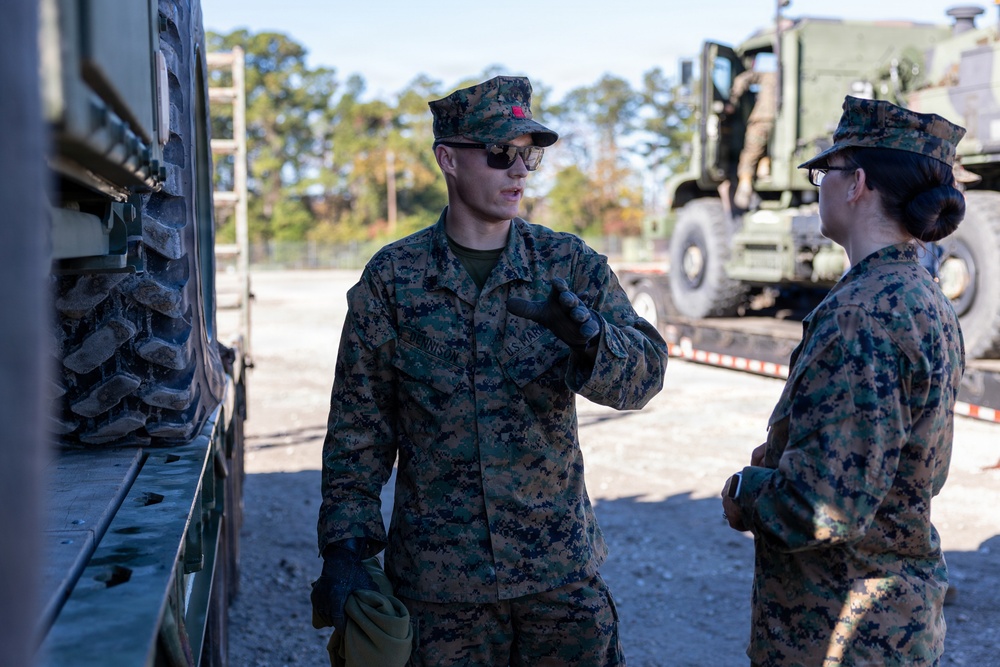 II MEF Marines receive transport cargo from WTI 1-26