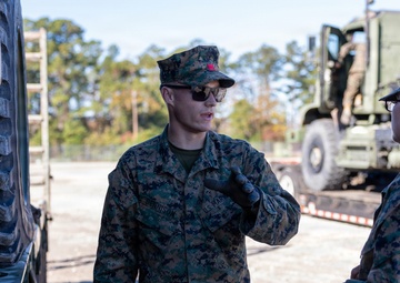 II MEF Marines receive transport cargo from WTI 1-26