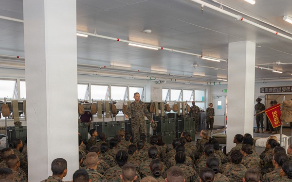Sergeant Major of the Marine Corps visits MCRDSD