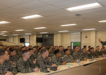 Sergeant Major of the Marine Corps visits MCRDSD