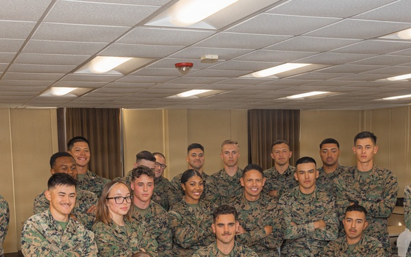 Sergeant Major of the Marine Corps visits MCRDSD