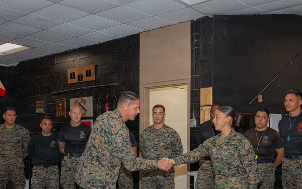Sergeant Major of the Marine Corps visits MCRDSD