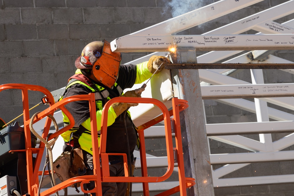 Holloman Hosts Top Party for New OG Building