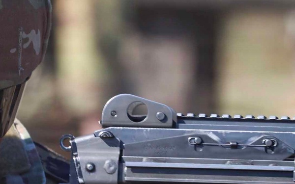 16th Combat Aviation Brigade conduct M249 Squad Automatic Weapon training