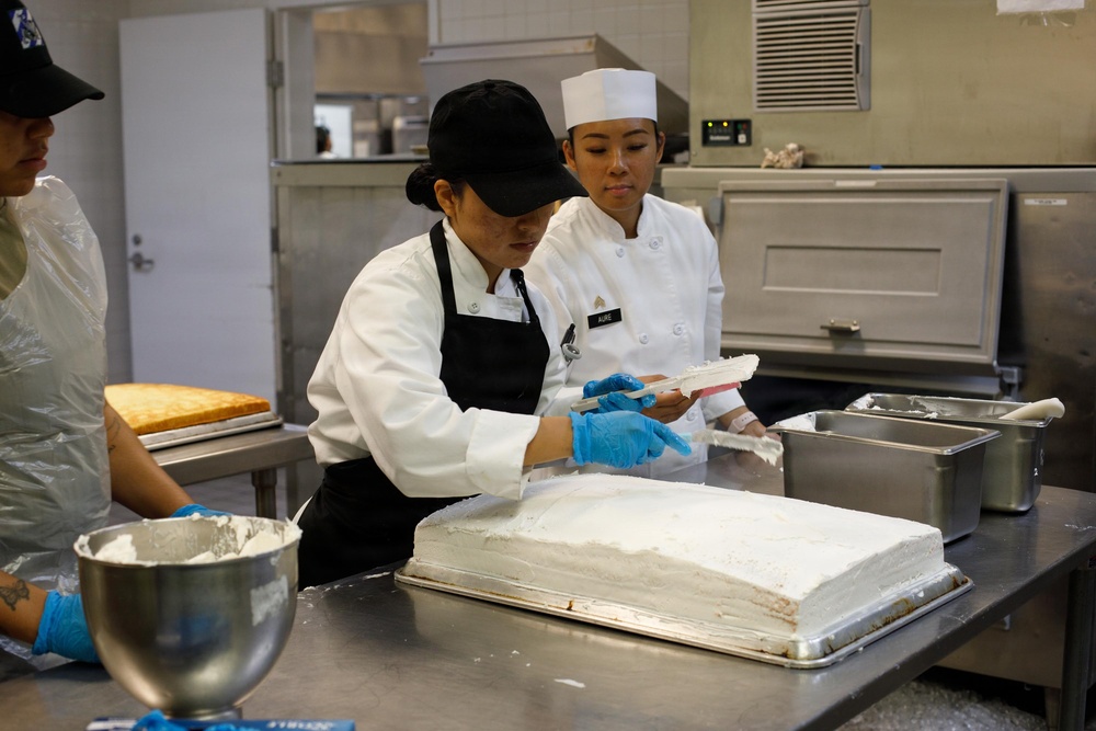 Dogface Soldiers bake cakes