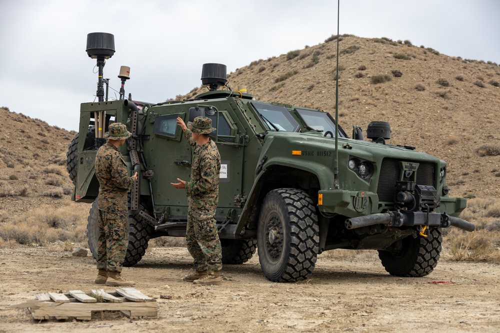 1st Radio Bn at Resolute Hunter