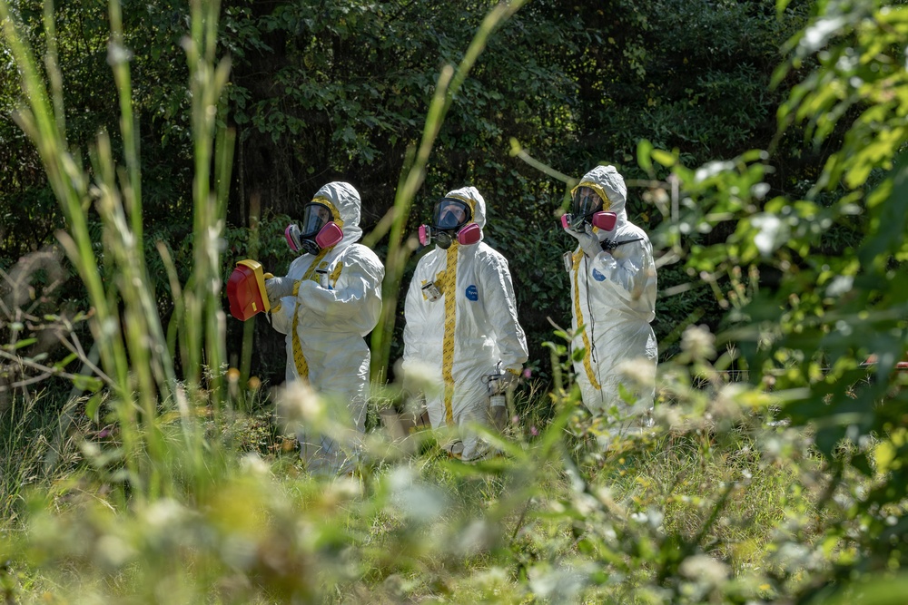 Barksdale's Bioenvironmental Engineering Flight conducts radiation calibration capstone