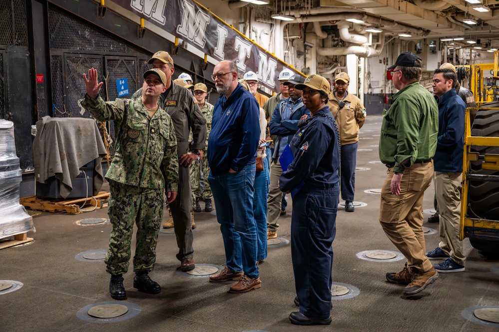 OMB visits USS Essex