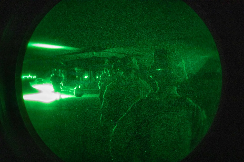 1-2 Stryker Brigade Combat Team conduct Air Assault operations with 2-158th Assault Helicopter Battalion, 16th Combat Aviation Brigade