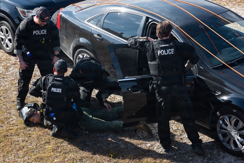 New Bern Police and Cherry Point SRT Conduct Suspect Apprehension Drills