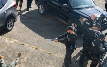 New Bern Police and Cherry Point SRT Conduct Suspect Apprehension Drills