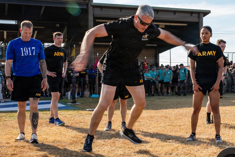 Workout competition concludes Marne Hero Days