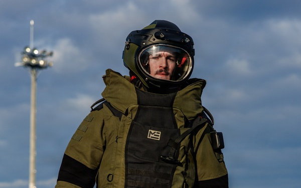 MCAS Iwakuni EOD screening bomb suit agility test