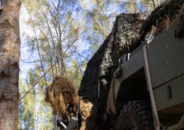 U.S. Army General James J. Mingus observes 25th Infantry Division Transformation In Contact