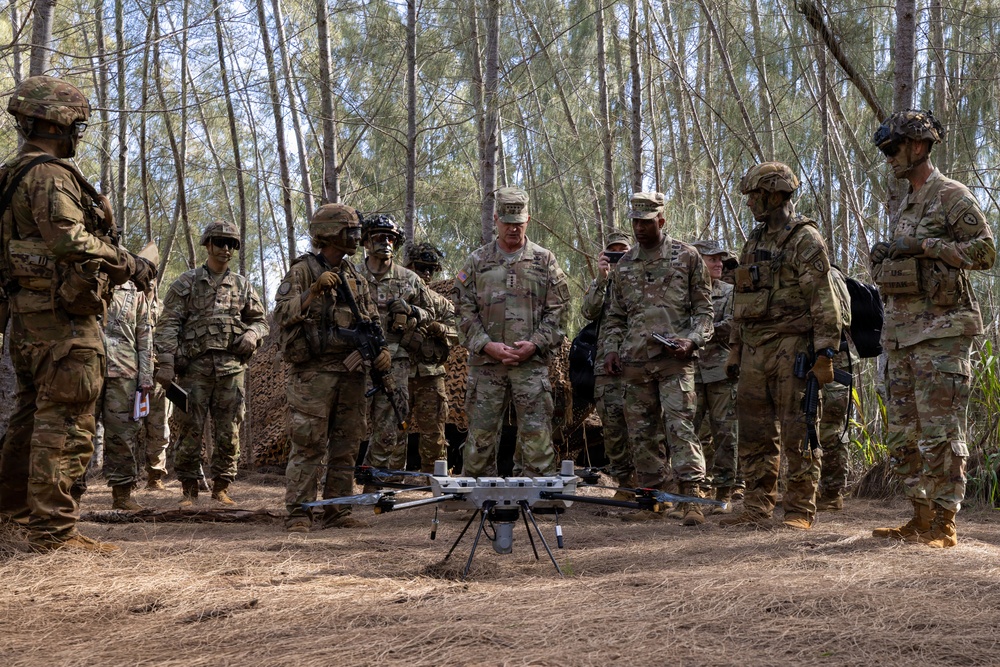 U.S. Army General James J. Mingus observes 25th Infantry Division Transformation In Contact