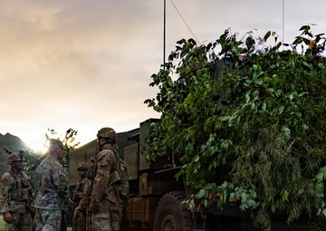 U.S. Army General James J. Mingus observes 25th Infantry Division Transformation In Contact