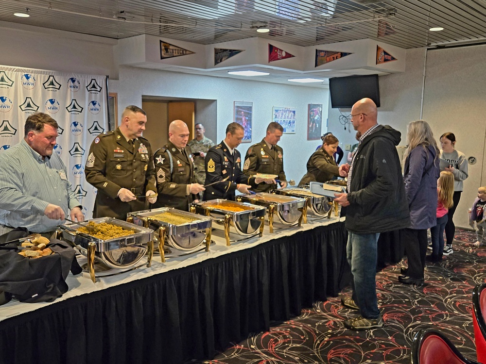 Fort McCoy DFMWR coordinates community dinner at McCoy’s Community Center