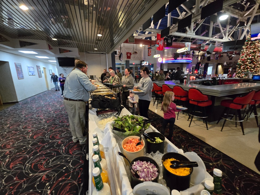 Fort McCoy DFMWR coordinates community dinner at McCoy’s Community Center