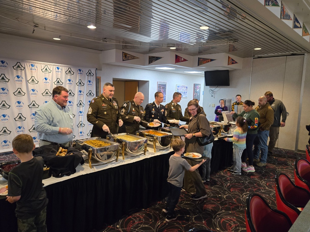 Fort McCoy DFMWR coordinates community dinner at McCoy’s Community Center