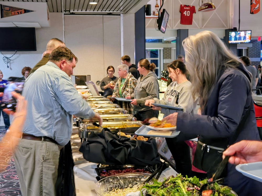 Fort McCoy DFMWR coordinates community dinner at McCoy’s Community Center